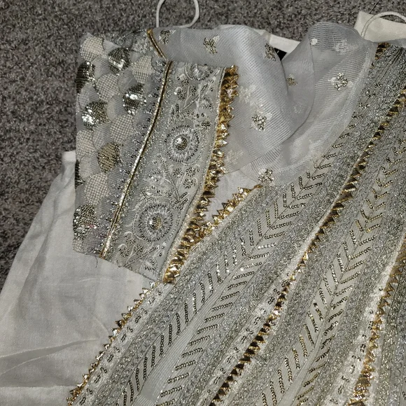 Bano Pakistani Designer Dress - Picture 8 of 12